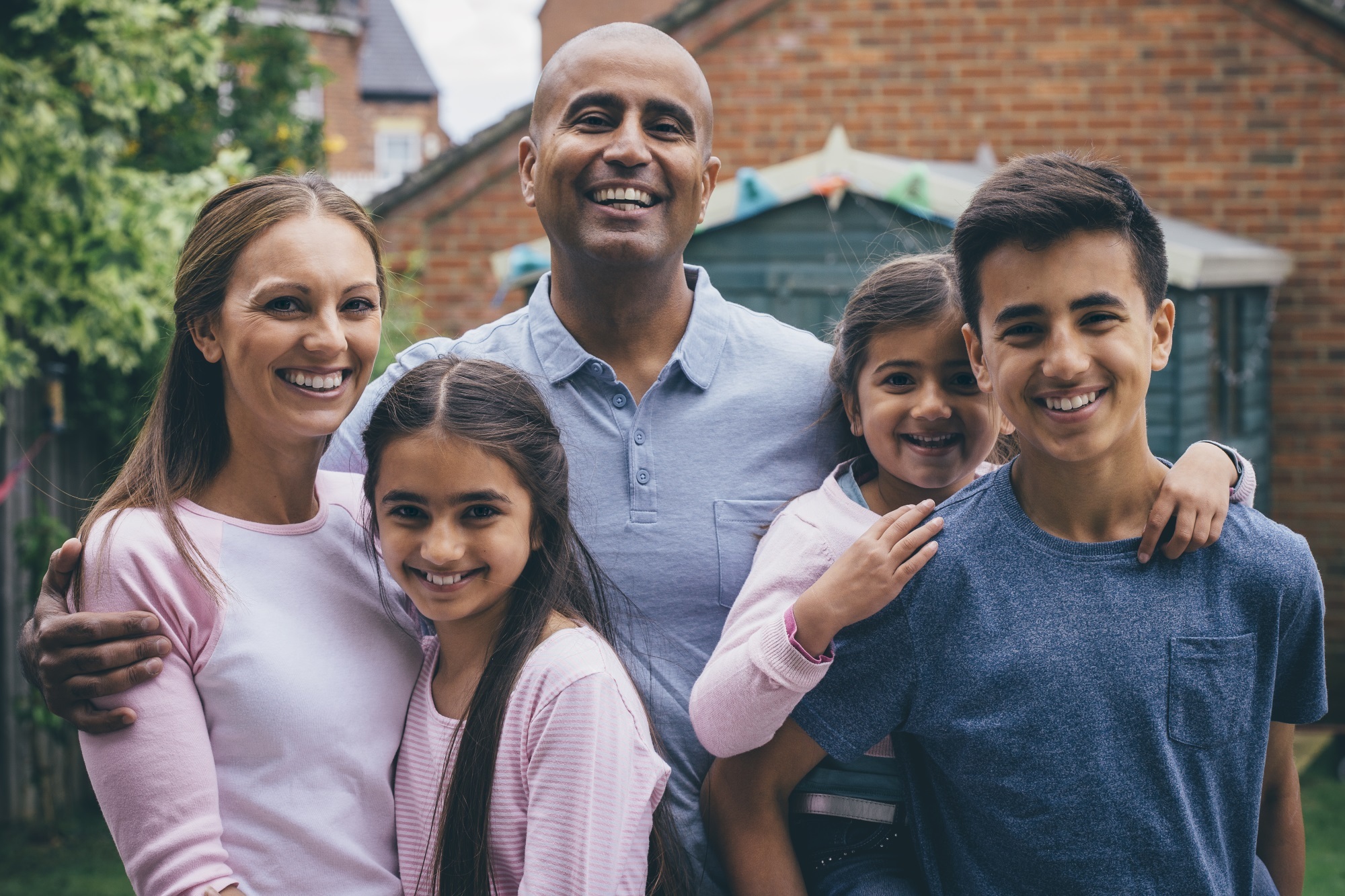 Family Outside Istock 600056608