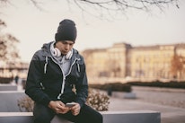 Hipster Man Texting Istock 637617740