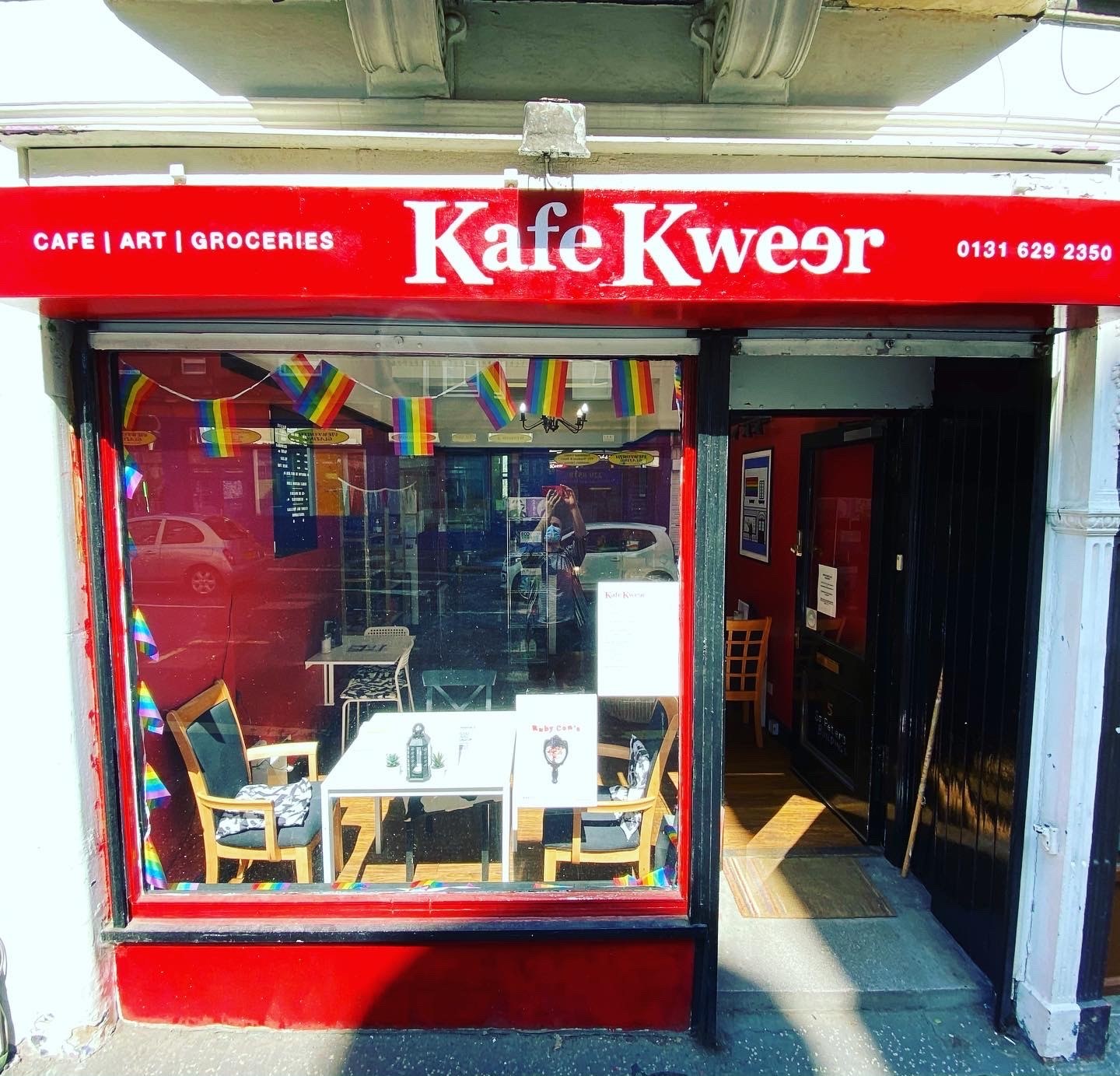 Kafe Kweer front