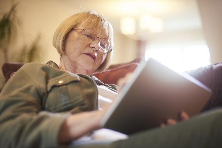 Senior Woman Using Ipad Istock 854212390